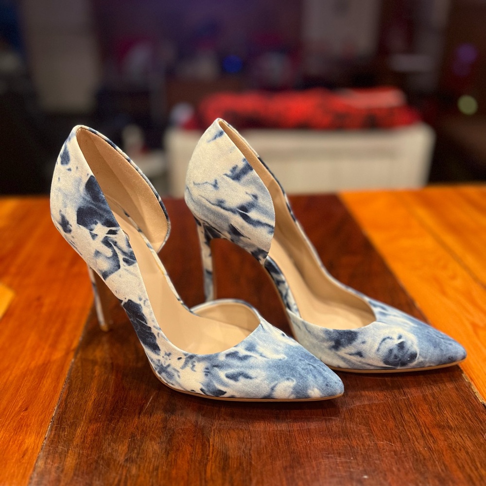 Mix No 6 Blue Cloud Size 7.5 Stilettos